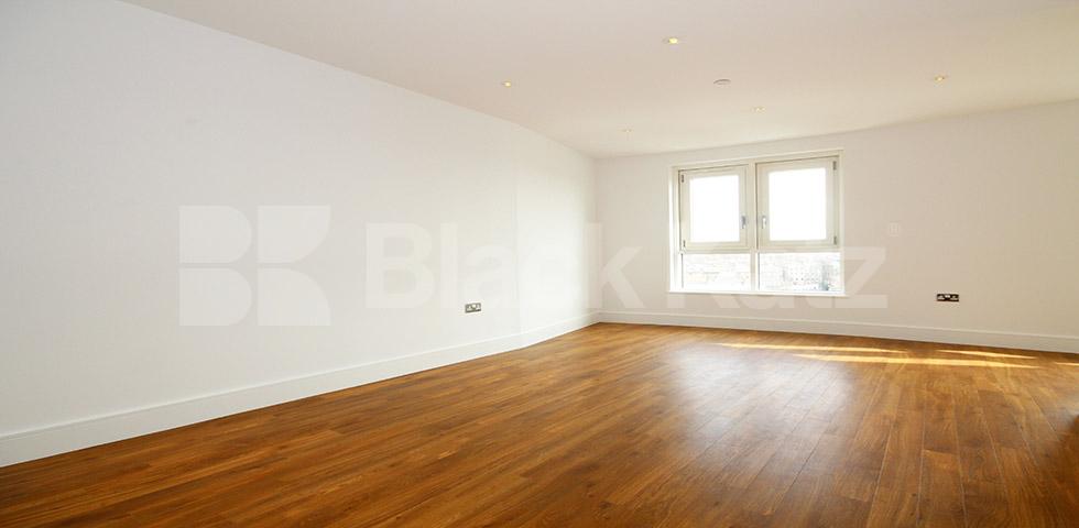 			NEW INSTRUCTION!, 1 Bedroom, 1 bath, 1 reception Flat			 Queensland Road , HOLLOWAY